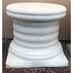 Fat Round Pedestal Concrete Plinth / Stand