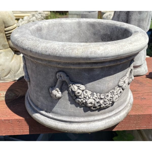 Round Garland Pot Concrete Planter 0670